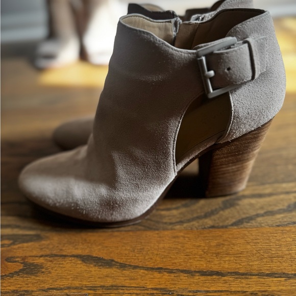 Michael Kors Suede Ankle Booties size 11/41 - Picture 5 of 7